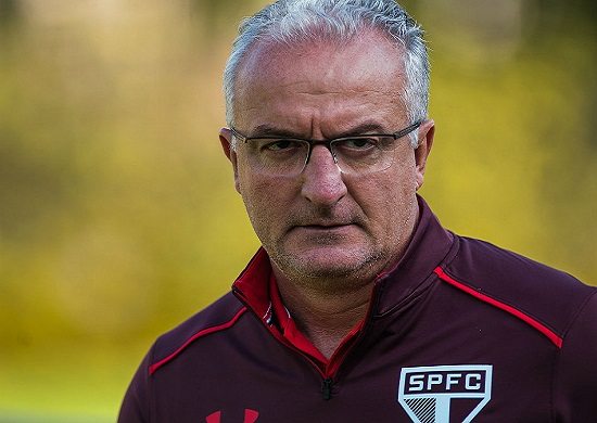 Dorival Júnior é demitido do São Paulo após derrota para o Palmeiras