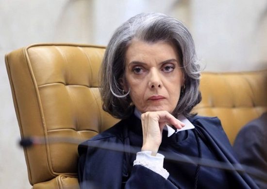 Em declaração sobre prisão após condenação em segunda instância, Cármen Lúcia afirma não se submeter à pressão