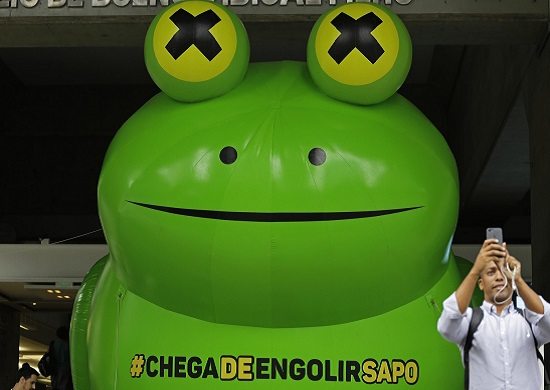 Fiesp troca pato por sapo em campanha contra juros altos