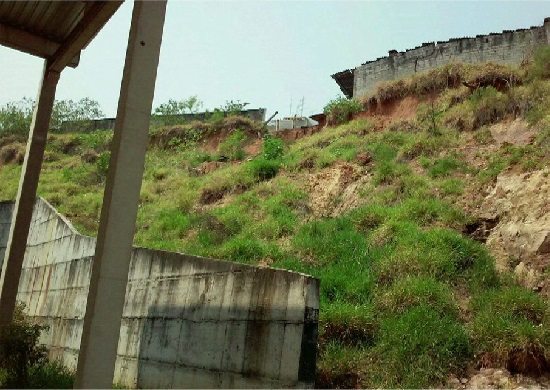 CEU Itapegica está em obras há 7 anos e não pode receber estudantes