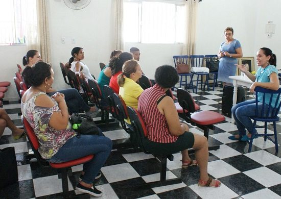 CRAS Presidente Dutra faz acolhimento às famílias no Núcleo Batuíra