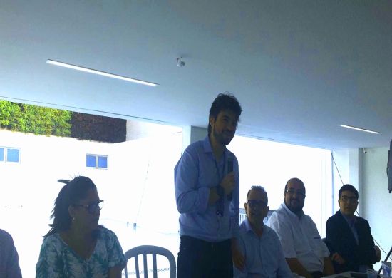 EM ESPECIAL ATENÇÃO AOS TAXISTAS, GUTI APRESENTA PROJETO DE NOVAS REGRAS PARA O UBER NA GUARUCOOP