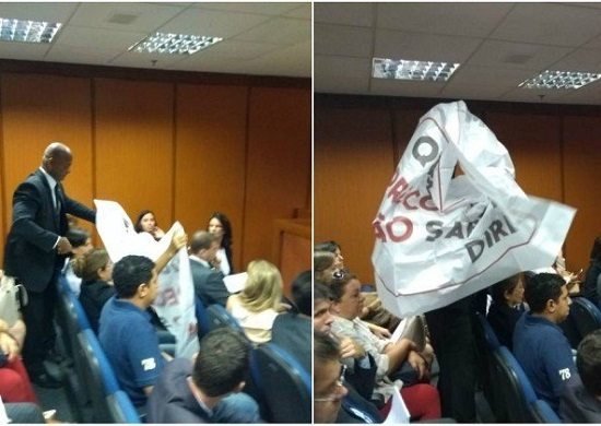 Movimento Down protesta no TJ contra desembargadora que acusou Marielle