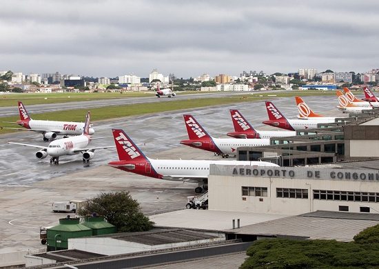 Preço da passagem não cai mesmo após cobrança por bagagem despachada