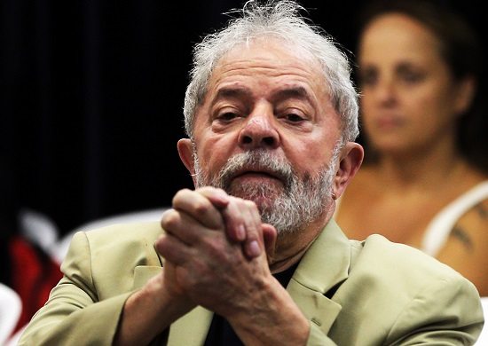 STF proíbe prisão de Lula até volta do julgamento, no dia 4 de abril