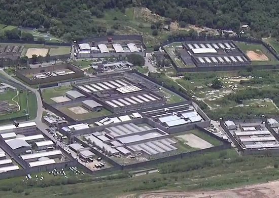 Forças Armadas e Seap fazem operação em penitenciária de Bangu