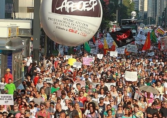 Professores municipais de São Paulo retornam às aulas após 20 dias de paralisação