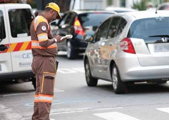 Multas de trânsito em São Paulo caem 14% 2017