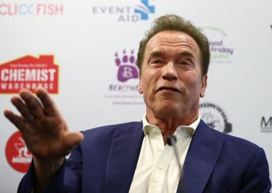 Arnold Schwarzenegger passa por cirurgia de emergência no coração