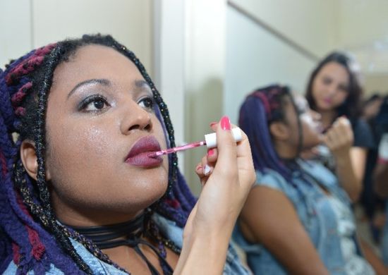 Itaquaquecetuba abre 270 vagas para cursos na área da beleza