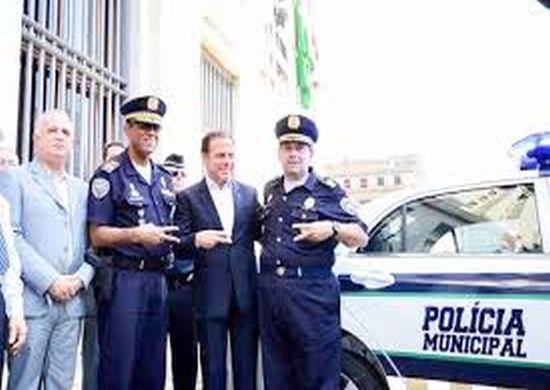 Réu por desvio de verba deixa comando da guarda de Doria