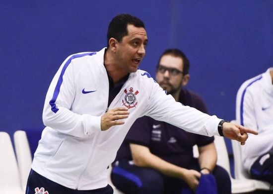 Corinthians-Guarulhos dispensa e Alexandre Stanzioni não é mais técnico do time