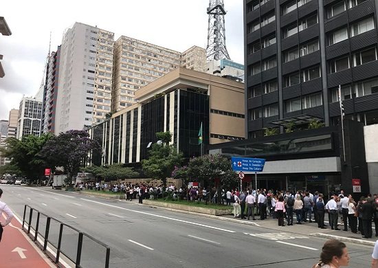 Prédios em São Paulo são esvaziados após relatos de tremores