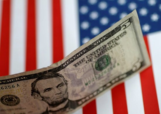 Dólar vai a R$ 3,36 à espera de julgamento de Lula e com tensão entre EUA e China