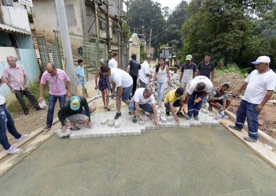 PREFEITURA INFORMA: Conclusão da pavimentação de ruas no Sítio dos Morros e Recreio São Jorge