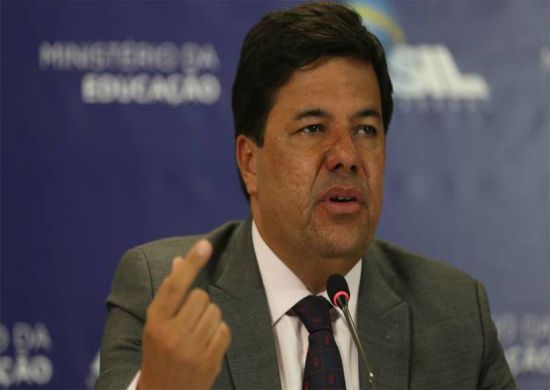 Ministério da Educação anuncia suspensão da criação de cursos de Medicina por cinco anos