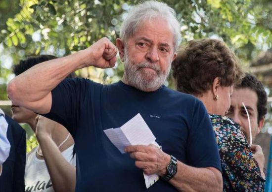 Polícia Civil investiga furto de passaporte e objetos de Lula em Curitiba