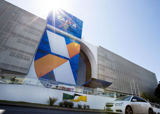 Caixa reduz juros para compra de imóvel e volta a financiar até 70%