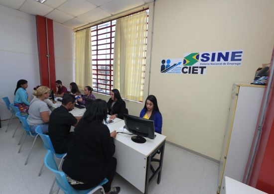 Ciet Guarulhos oferece 22 vagas em diferentes áreas, salários podem chegar até R$ 1.600,00