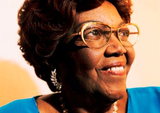 Aos 97 anos, morre no Rio dona Ivone Lara