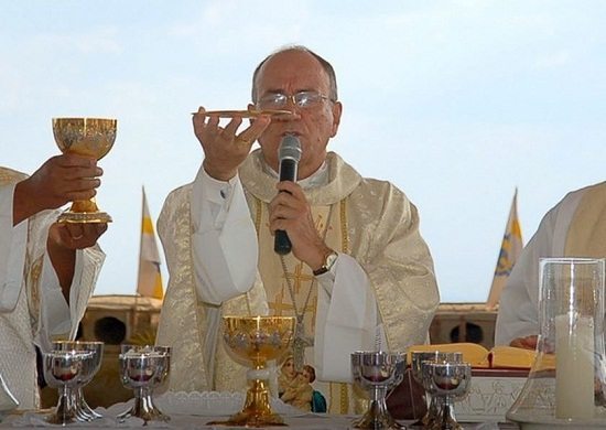 “E não era vinho”…polícia investiga se bispo usou cartão da igreja para comprar bebidas