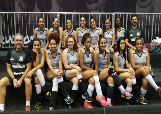Aprov/Guaru estreia com vitória na Copa Sindiclube de Vôlei Feminino