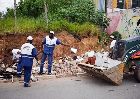 PREFEITURA INFORMA: Realização de serviços de zeladoria no Jardim São João