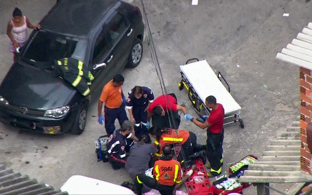 Homem ateia fogo em mulher e em si mesmo e causa incêndio na zona norte de SP