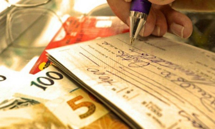 Bancos vão oferecer parcelamento de dívida do cheque especial