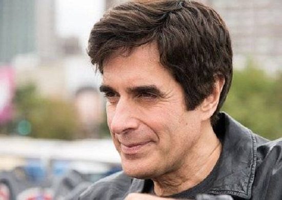 A ação judicial que obrigou mágico David Copperfield a revelar truque que faz 13 pessoas desaparecerem