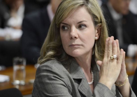 Contas de Gleisi são bloqueadas para pagar indenização de R$ 162 mil