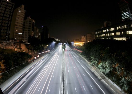 Justiça manda restabelecer contrato da PPP da iluminação de São Paulo