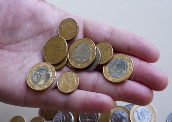 Governo propõe salário mínimo de R$ 1.002 para o próximo ano