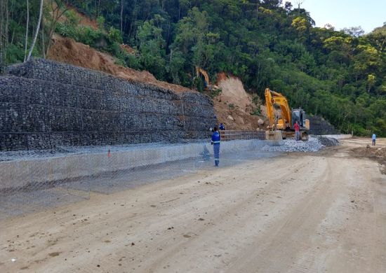 Polícia Rodoviária faz operação nas estradas do Alto Tietê durante feriado prolongado de 1° de maio