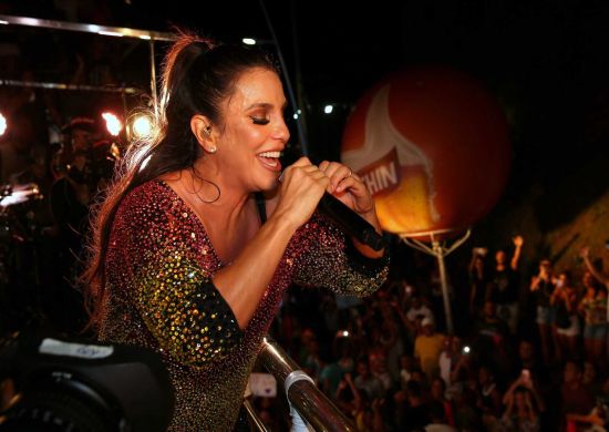 Ivete agradece apoio do público em sua volta aos shows: ‘Não imaginei’