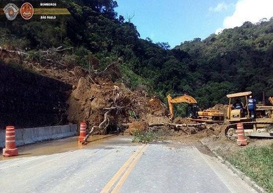 Mogi-Bertioga continua interditada 12 dias após deslizamento