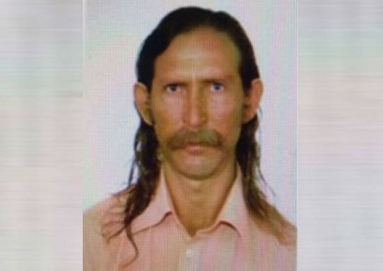 Polícia procura por chefe de clã cigano que estuprou, empalou e matou