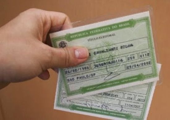 Falta um mês para terminar o prazo para transferir ou tirar o título eleitoral