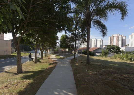 PREFEITURA INFORMA: Jardim Santa Clara ganha espaço revitalizado de lazer