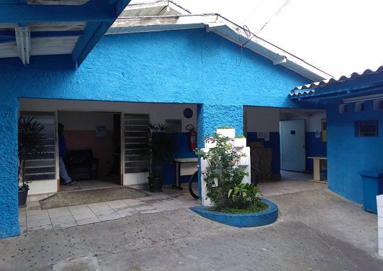 Prefeitura realiza ação cultural e social em albergue da cidade