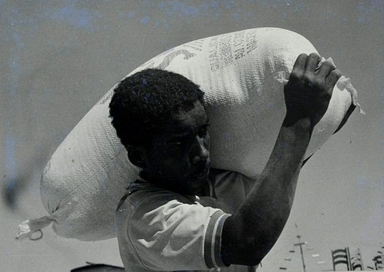 Exposição na Biblioteca Monteiro Lobato mostra a relação entre o negro e o trabalho