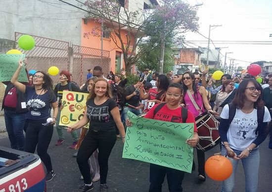 Caminhada da Luta Antimanicomial reúne cerca de 200 pessoas