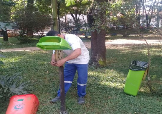 PREFEITURA INFORMA: Renovação de lixeiras de parques públicos