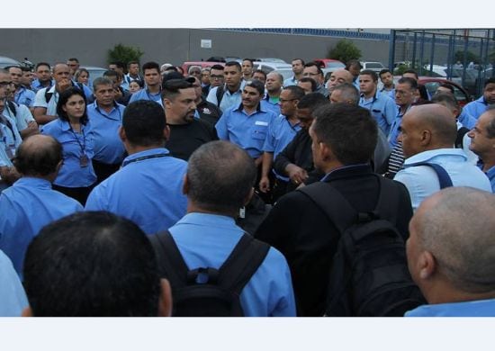 Greve de ônibus deve ser resolvida hoje à tarde em assembléia da categoria