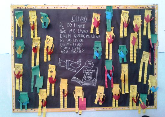 Contação de histórias leva o hábito de leitura às escolas da Prefeitura