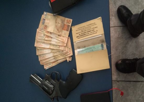 PM´s da 5a. Cia prendem suspeitos em saidinha de banco na Ponte Grande