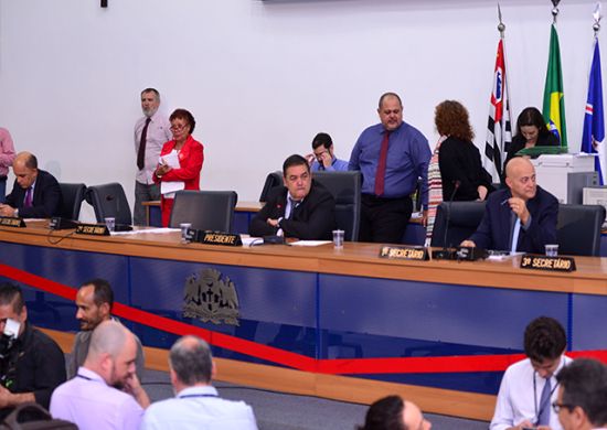 CÂMARA INFORMA: Presidente convoca Extraordinárias para votar projetos da Prefeitura