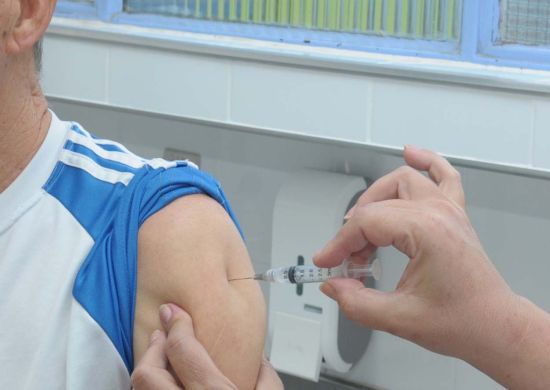 PREFEITURA INFORMA: Guarulhos vacina quase 30 mil pessoas contra a gripe em três dias