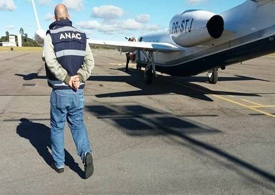 Avião que levava cantora Marília Mendonça é apreendido em Jundiaí