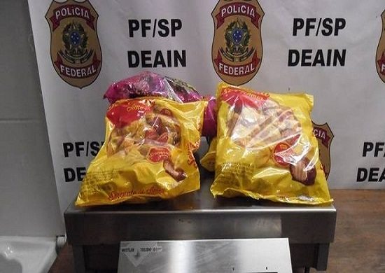 Mulher é presa com bombons de cocaína em Cumbica (SP)